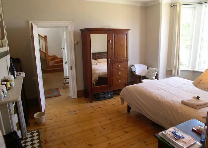 Werner Guest Room